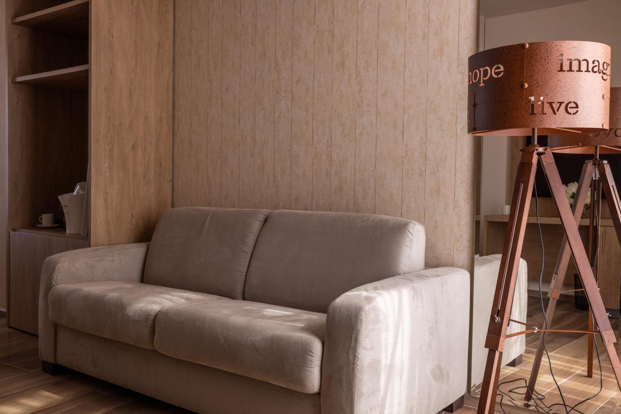 C'Est La Vie Boutik Swieqi Is-Swieqi エクステリア 写真