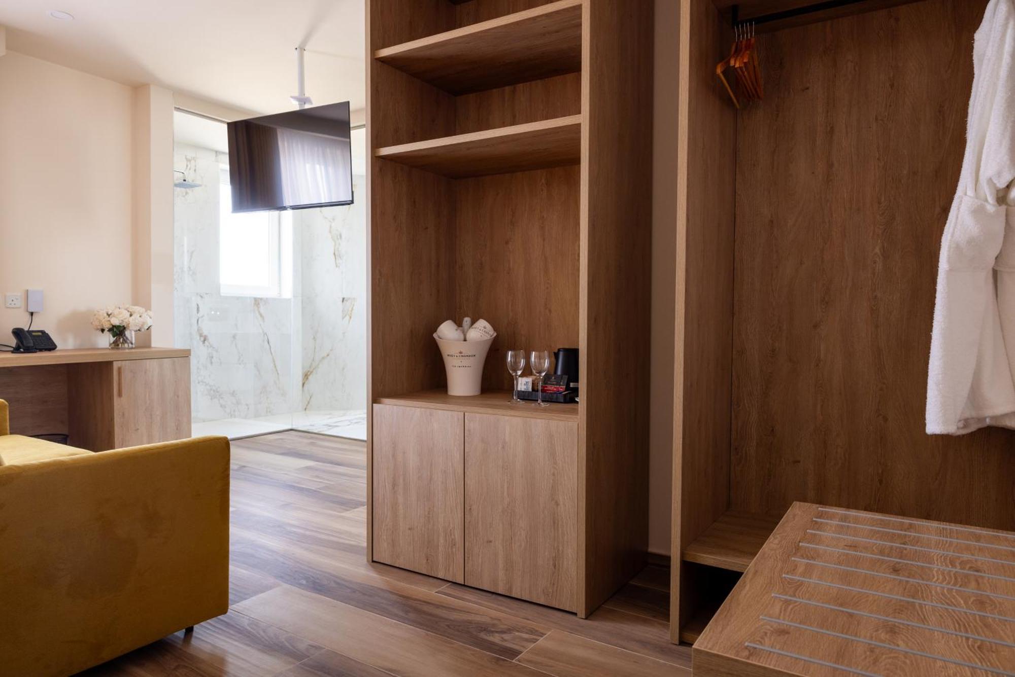 C'Est La Vie Boutik Swieqi Is-Swieqi エクステリア 写真